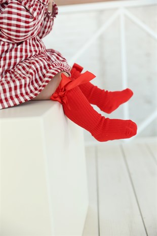 Kırmızı Fiyonk Diz Altı Çorap